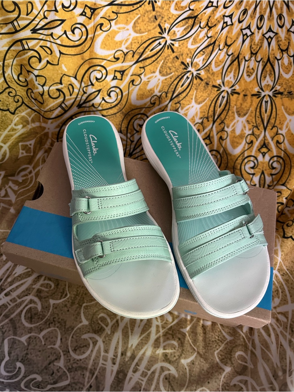 Clarks Women’s Mint Green Multi-Strap Slide Sandals